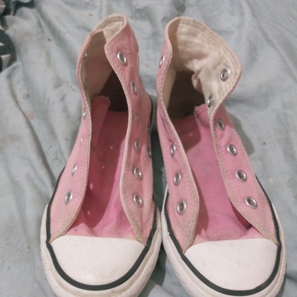 Girls pink converse - Picture 2 of 4